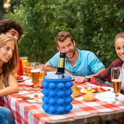 Ice Cube Maker Genie - Double Chamber Ice Cube Maker with Airtight Lid Space-Saving Ice Storage Container for Drinks, Ice Cream & Outdoor Use