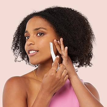 Finishing Touch Flawless Battery Powered Dermaplane Glo Lighted Facial Exfoliator Razors With For Women Removes Peach Fuzz | White.